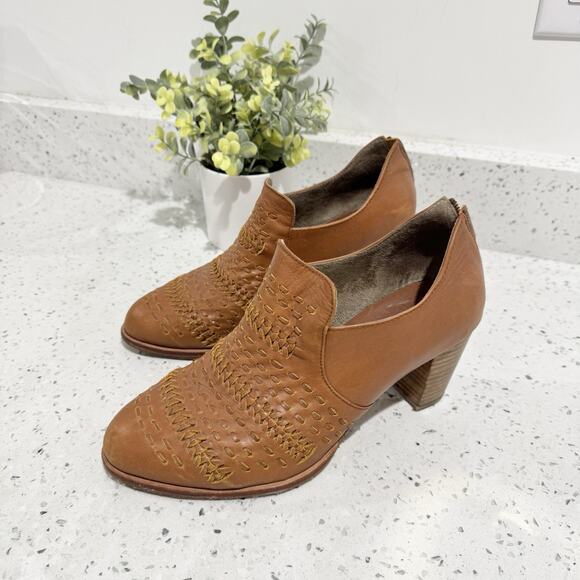 ELF Shoes - Elf Brown Leather Textured Heels Size 10 #TS bohemian